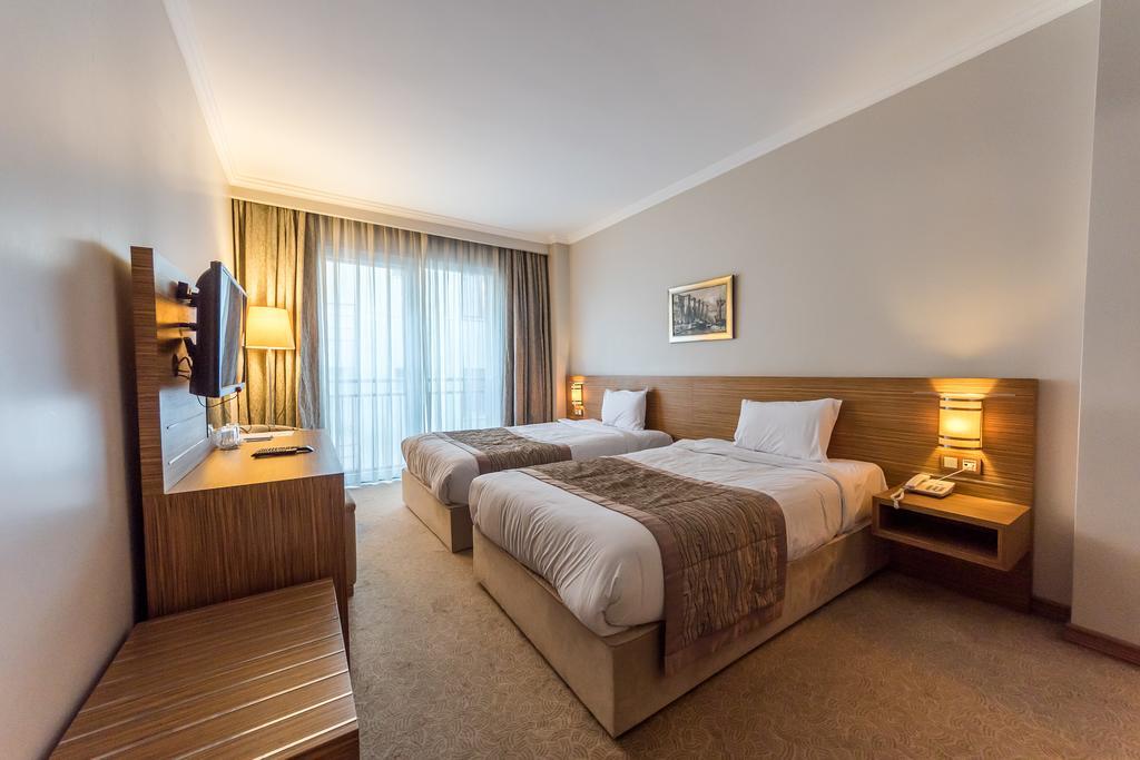 Hotel Almina Park Duzce ภายนอก รูปภาพ